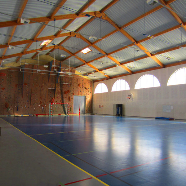 cropped-gymnase.jpg