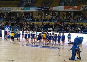 section handball des maristes - accompagne les joueuses de Toulon Métropole Var