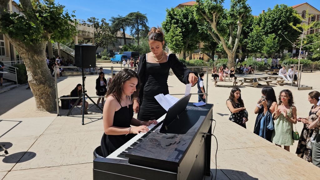 Une fête d’établissement joyeuse et conviviale Une fête d’établissement joyeuse et conviviale
