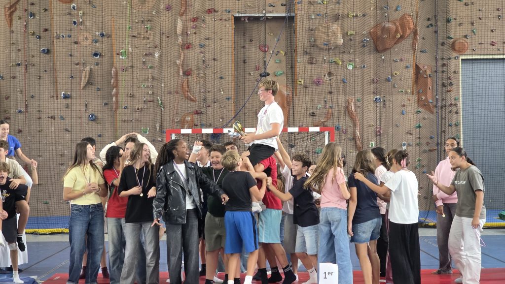 Podium cross 2026