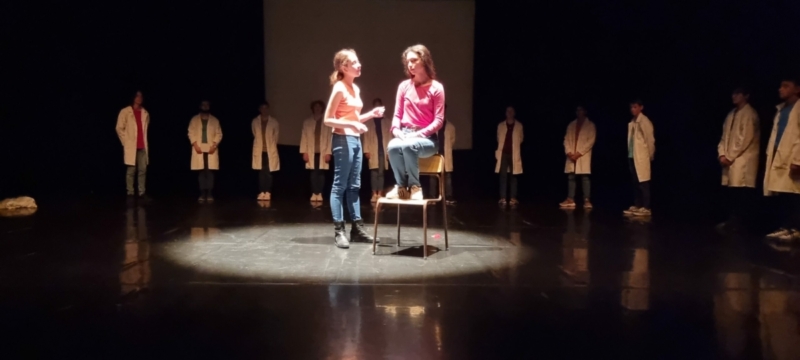 théâtre comoni 2022 3ème1 (19)