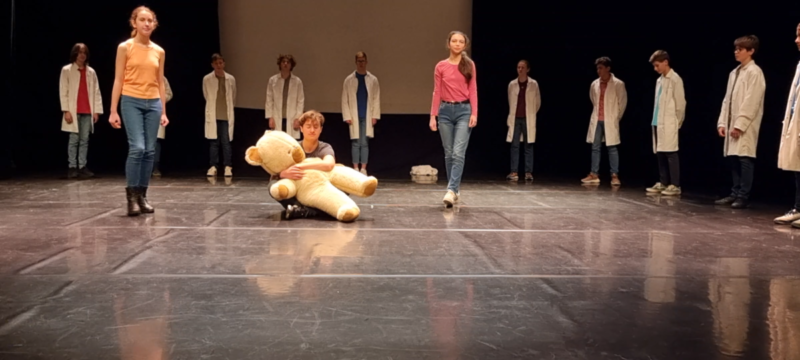 théâtre comoni 2022 3ème1 (3)