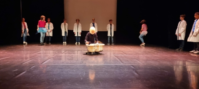 théâtre comoni 2022 3ème1 (7)