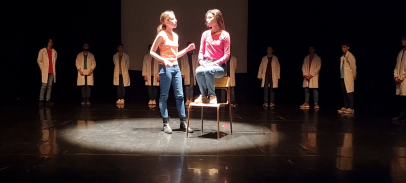 théâtre comoni 2022 3ème1 (8)